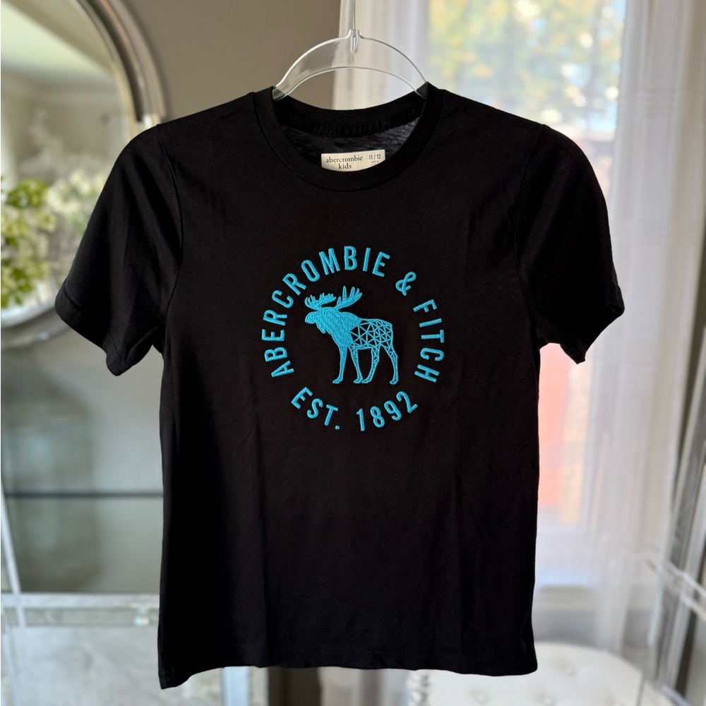 Abercrombie Kids Navy Blue Youth Tee with Famous Moose Blue Logo